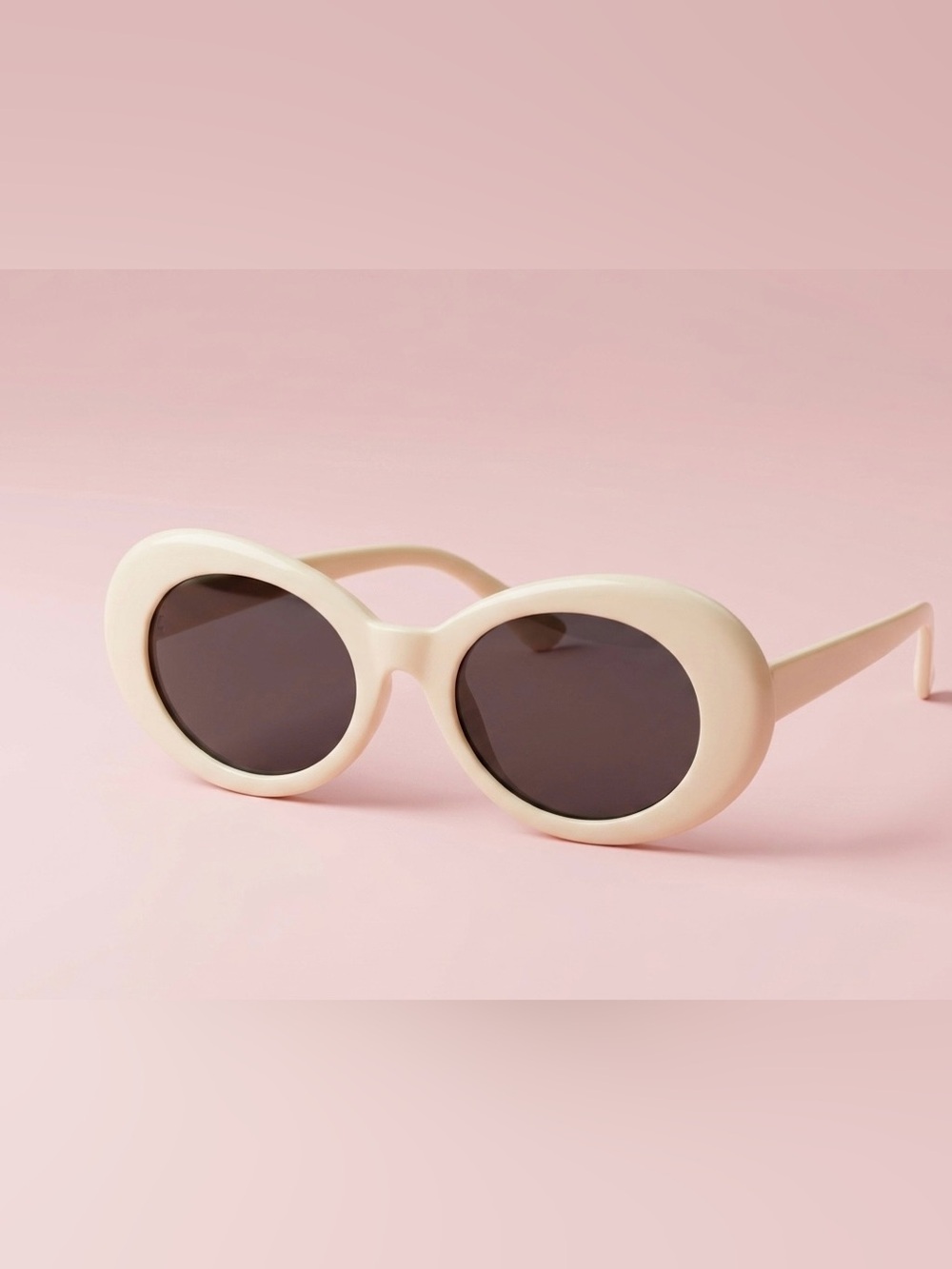 Y2K Vintage Oval Cream Sunglasses NWT